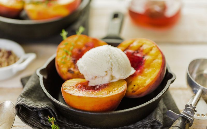 Grilled Peaches with ice cream