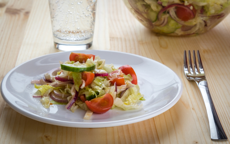 Salad with tomatoes