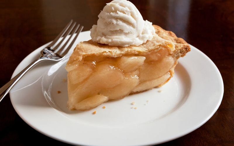 Apple Pie and Icecream